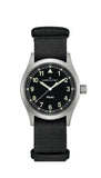 Hamilton Khaki Field Quartz H69401930 38mm Militäruhr schwarz Natoarmband in schwarz arabische Ziffern auf scharzem Zifferblatt